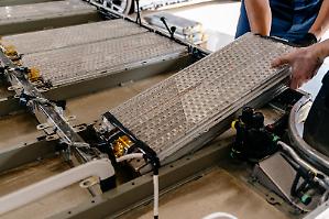 Stop alle esenzioni per chi installa o utilizza batterie. Pagheranno una quota per usufruire delle reti