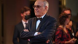 Barbera confermato direttore artistico della Biennale