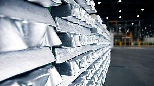 Non solo petrolio e Gnl. Allarme anche sull'alluminio. Si rischia l'aumento dei prezzi