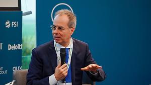 Piaggio, utile dimezzato e ricavi in calo. Pesano dazi e costi delle materie prime