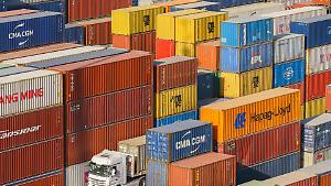 Germania, calo dell'export ma cresce il surplus commerciale