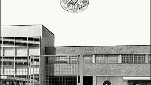 Uno sguardo sugli orfani della grande fabbrica pieno di rispetto e tenerezza