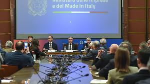 La battaglia della rappresentanza: imprese e sindacati contro i contratti pirata