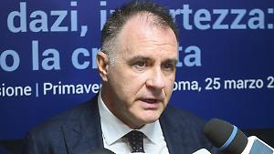 Confindustria rivede le previsioni. Gi&ugrave; le stime Pil, in rialzo l'inflazione