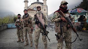 Due tavoli, un mediatore. Al via in Cina i colloqui per risolvere le tensioni Islamabad-Kabul