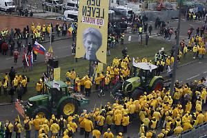 Sul Mercosur von der Leyen si trova stretta tra due fuochi