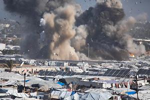 Gaza, raid alla vigilia della riapertura di Rafah. Tel Aviv: &laquo;Risposta alla violazione di Hamas&raquo;