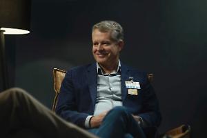 Walmart supera il muro del trilione e punta al digitale