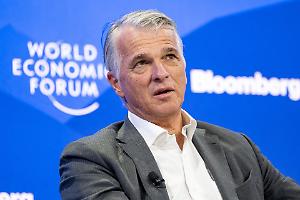 Ubs fa il pieno di utili (+53%). E riduce il personale in Svizzera