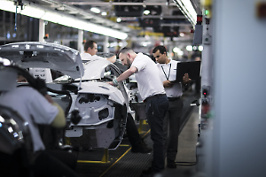 Eurostat, produzione industriale in lieve ripresa nel 2025