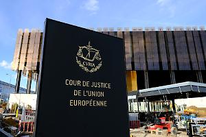 La Corte striglia Bruxelles: &laquo;Fondi illegittimi all'Ungheria&raquo;