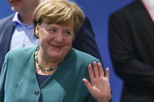 Il ritorno di Merkel, l&rsquo;ombra lunga sull&rsquo;era Merz