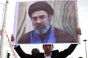 Mojtaba, il figlio di Khamenei in lizza per diventare Guida Suprema Mojtaba, il figlio di Khamenei in lizza per diventare Guida Suprema