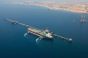 Iran, gli Usa attaccano l'isola di Kharg, hub del petrolio. Colpiti solo siti militari