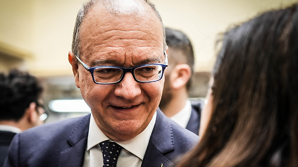 Le Regioni rosse sperano in Mattarella per salvare le scuole dai commissari di Valditara