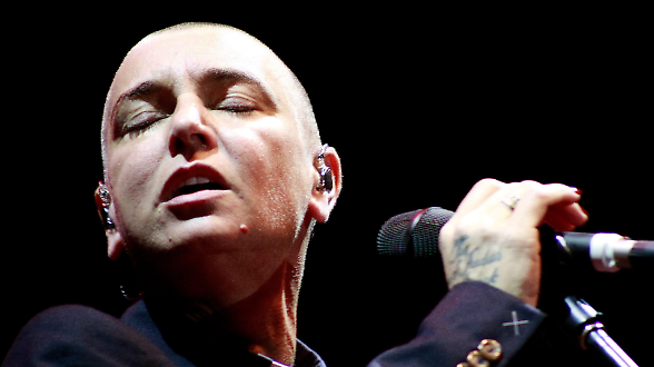 Bruciata come Ilio: Sin&eacute;ad O&rsquo;Connor e la sua parabola inclassificabile