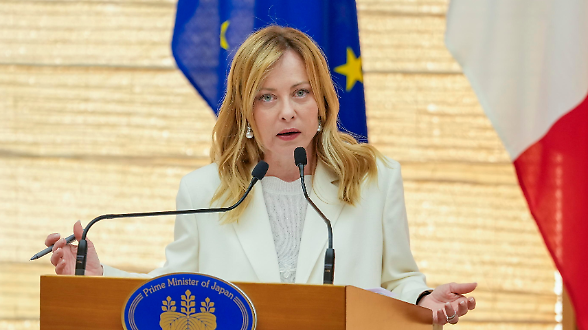 Groenlandia, Meloni prova a mediare: &laquo;Dazi Usa un errore, ora evitare escalation&raquo;