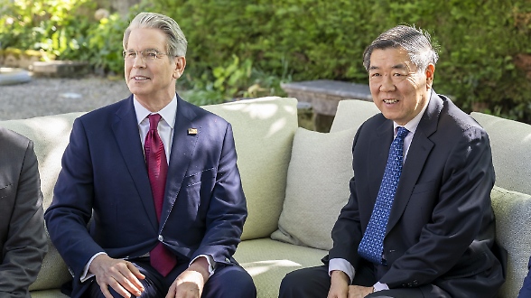 L&rsquo;America gela gli alleati mentre si riavvicina alla Cina