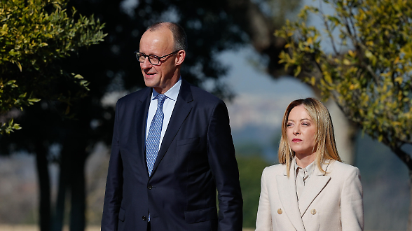 Meloni e Merz spingono sul patto con il Sudamerica. &laquo;Legittimit&agrave; fuori dubbio&raquo;
