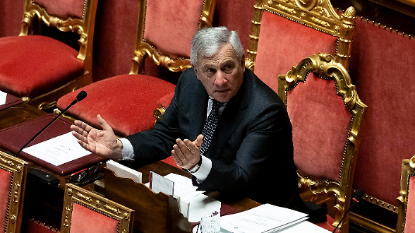 Consob, la frenata di Tajani &eacute; un braccio di ferro tutto di natura politica 