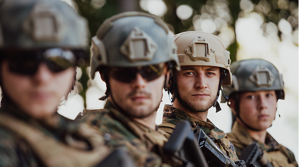 Dai cecchini agli esperti Ai, tra gli annunci di lavoro delle compagnie militari private