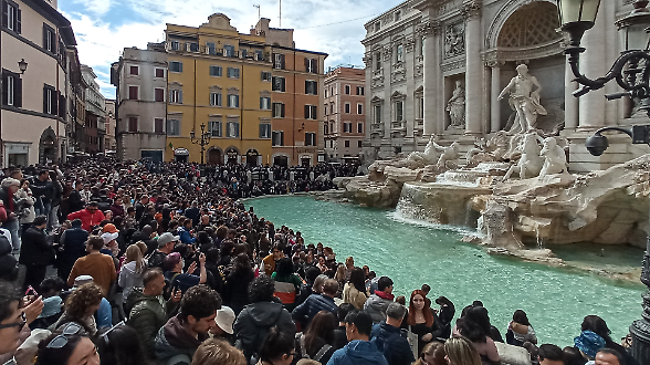 L&rsquo;overtourism si contiene a partire dai dati sugli spostamenti