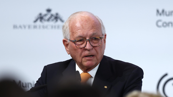 Ischinger: &laquo;L'Europa rischia la sottomissione se non prende decisioni importanti&raquo;