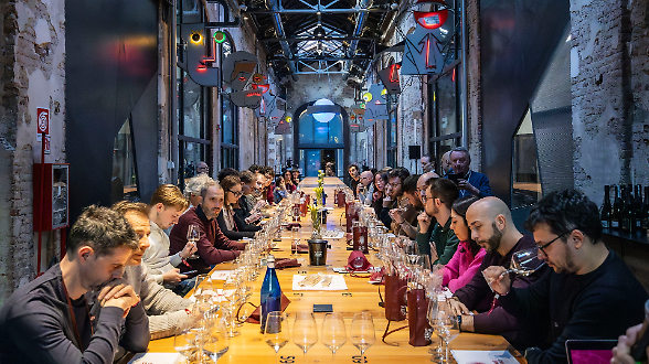 Torna il Salone del Vino di Torino. Oltre 500 cantine, 2.500 etichette, 20 buyer esteri. Focus su novit&agrave; del settore