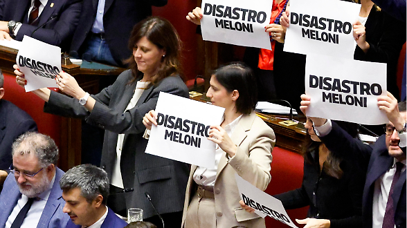 Il Pil sopra le attese complica l'attacco contro Meloni