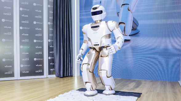 Gli umanoidi possono aspettare. La loro efficienza &egrave; met&agrave; di quella umana