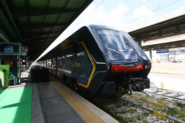 Fs, nel '25 rinnovati 108 treni regionali. Investito un miliardo