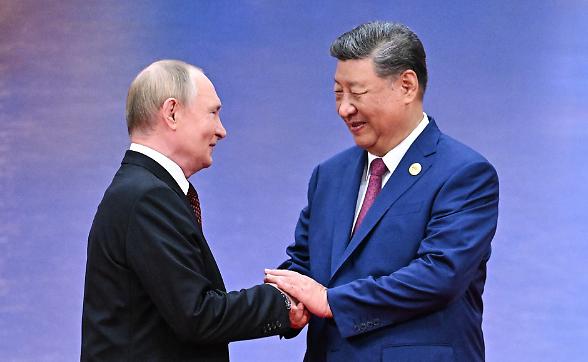 Putin chiama Xi, Xi chiama Trump. Mosca e Pechino sempre pi&ugrave; vicine, Washington vuole un accordo nucleare a tre