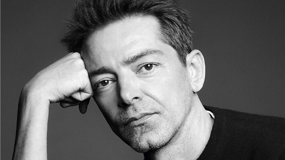 Versace al cambio di direttore creativo: arriva Pieter Mulier