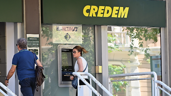 Credem chiude il 2025 con un utile stabile di 621,5 milioni