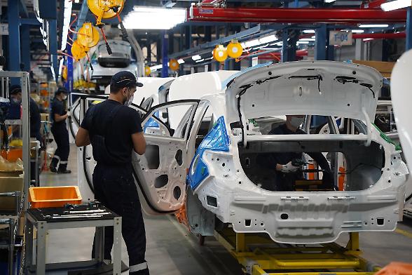 Balzo degli ordini in Germania. A dicembre +7,8%; gi&ugrave; l'auto -6,3%