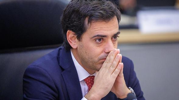 La caduta di Stellantis svela tutti i limiti dell'Europa sulla transizione all'elettrico