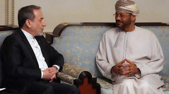 Nuove sanzioni Usa sul petrolio, Teheran ripara strutture missilistiche. Ma il tavolo in Oman &egrave; &laquo;un buon inizio&raquo;