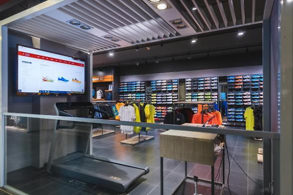 Frasers entra in Italia con Maxi Sport. Acquisita la maggioranza della catena