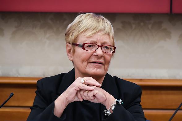 Contro i contratti pirata si muovono parti sociali e opposizione. E il governo?