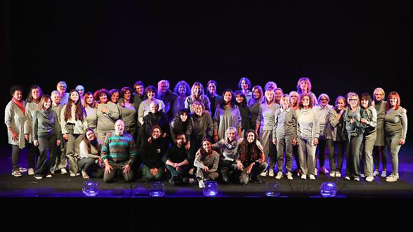 Se 100 donne salgono sul palco: tra teatro e impatto sociale