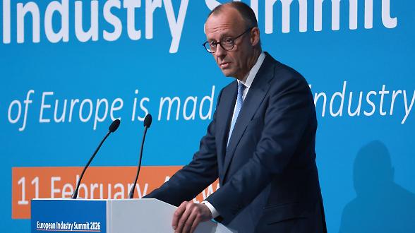 L'asse franco-tedesco ai ferri corti. Il protezionismo di Macron contro la deregulation di Merz