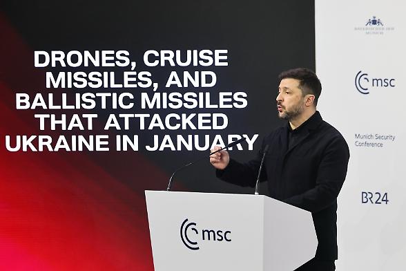 Zelensky: &laquo;Due mesi di tregua e poi andremo a elezioni&raquo;