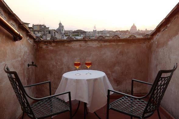 Roma non &egrave; un albergo: la stretta sugli Airbnb per alleviare l&rsquo;impatto sulla vita dei quartieri