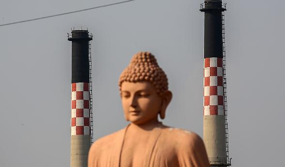 India, ambizioni alle prese col fabbisogno energetico