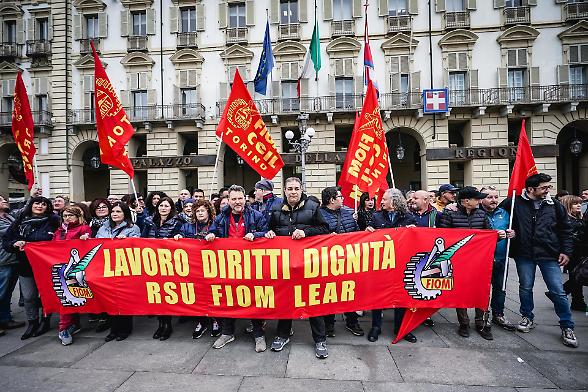 Lear, i sindacati denunciano: &laquo;Manca la firma con Fipa&raquo;