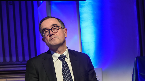 Paradosso Renault: volumi in crescita, margini in ritirata. La guidance 2026 non convince. Titolo in rosso a Parigi