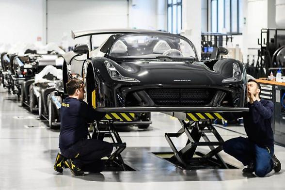 La domanda oscilla? Ziveri (Dallara): &laquo;Ricollochiamo i lavoratori nei vari progetti&raquo;