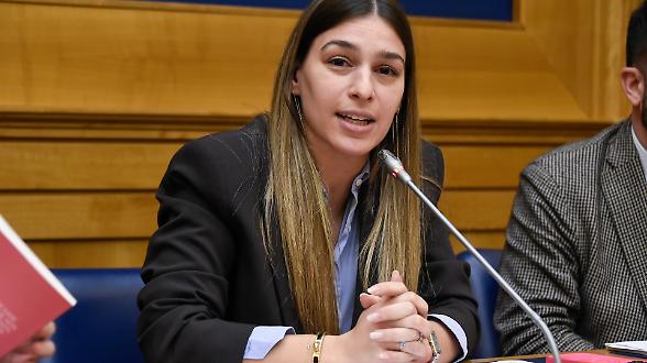 Leggere "Volti italiani" dal cuore dell&rsquo;Europa fa arrabbiare, come &egrave; giusto che sia