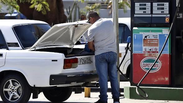 Cuba, gli Usa autorizzano la ripresa della vendita di petrolio venezuelano all&rsquo;isola