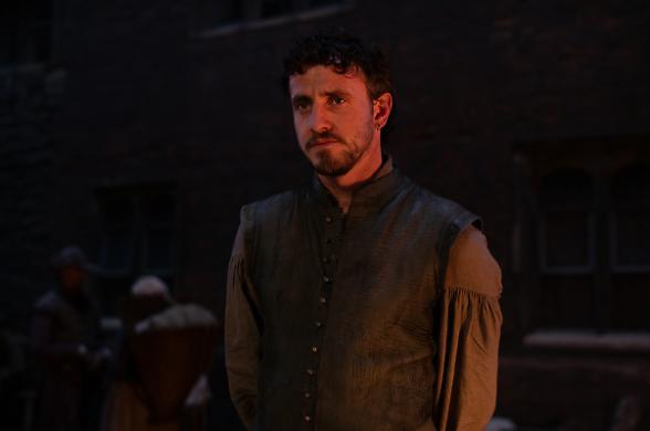 Fantasmi d&rsquo;autore, spazi chiusi e traumi antichi nei due film del momento